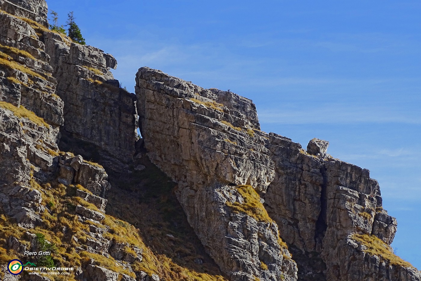 22 Rocce stratificate  del Menna.JPG -                                